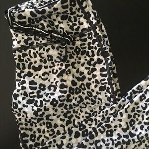 Women’s Nike Dri-Fit Crop Capris Tights